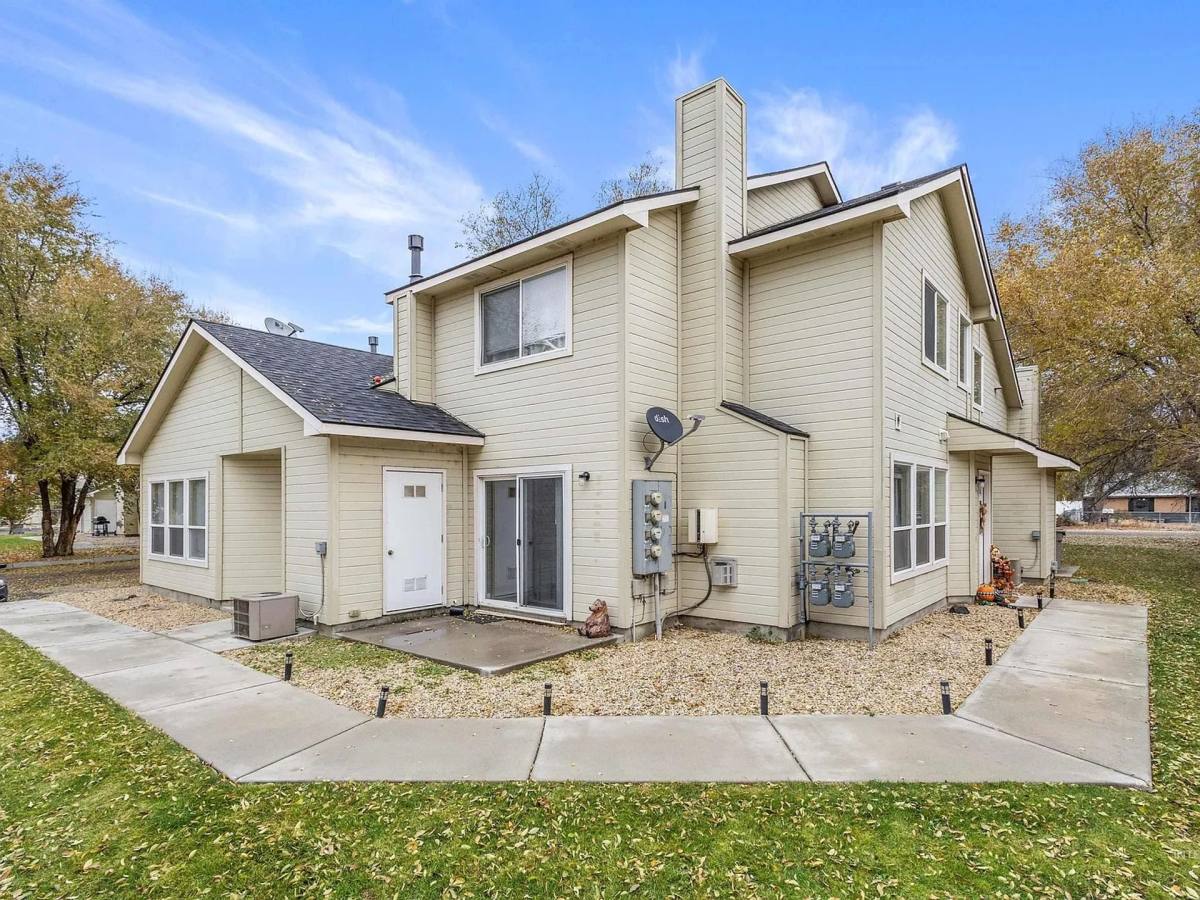 Apartment for rent at 1435-1490 W Bonneville Circle, Nampa, ID 83651