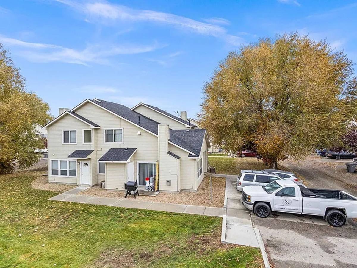 Apartment for rent at 1435-1490 W Bonneville Circle, Nampa, ID 83651