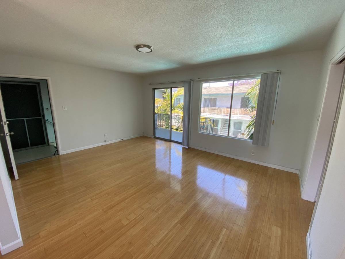 Apartment for rent at 3711 Mentone Ave, Los Angeles, CA 90034
