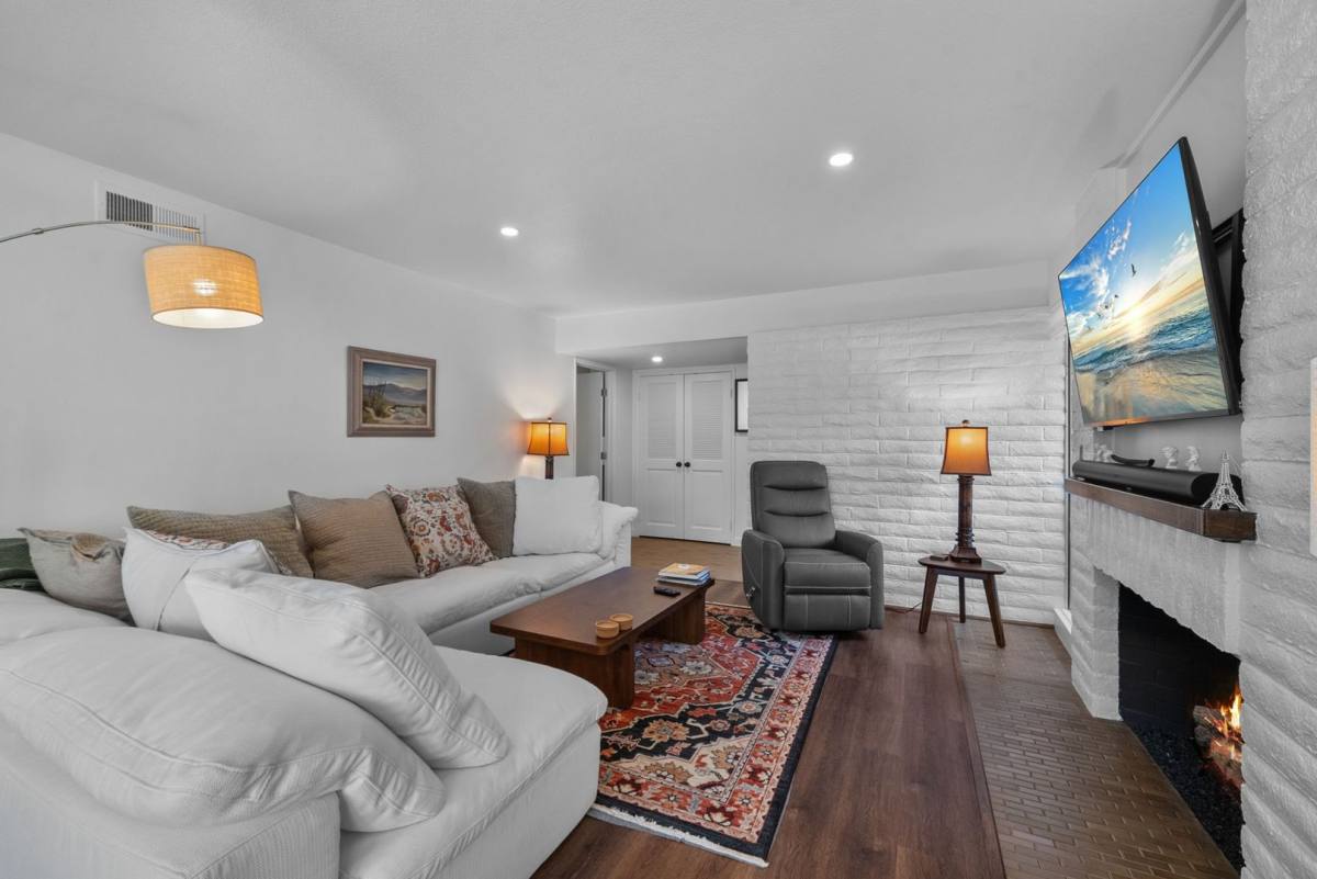 Condo for rent at 4517 Collwood Lane, San Diego, CA 92115
