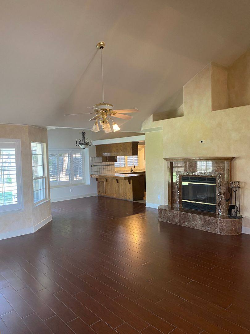 House for rent at 310 Via Rosario, Bakersfield, CA 93314