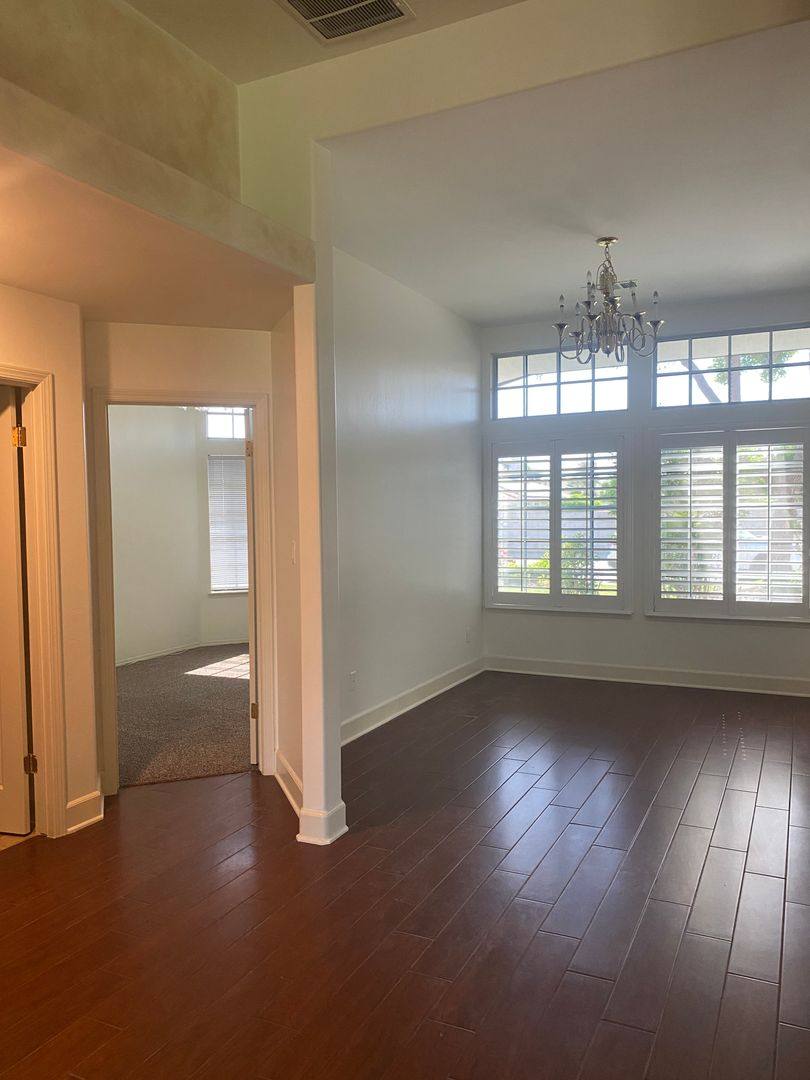 House for rent at 310 Via Rosario, Bakersfield, CA 93314