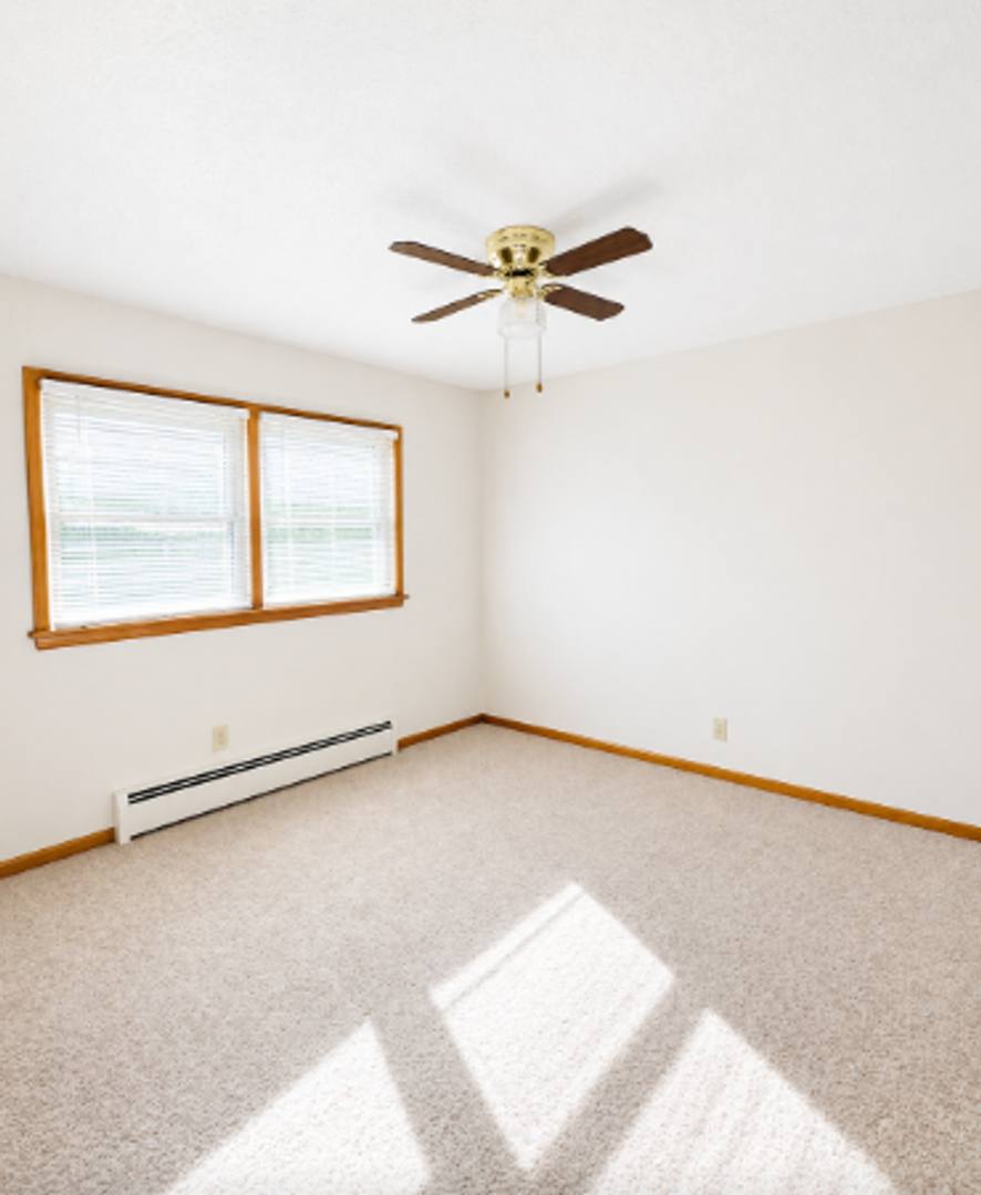 Apartment for rent at 4100 Grand Ave, Des Moines, IA 50312