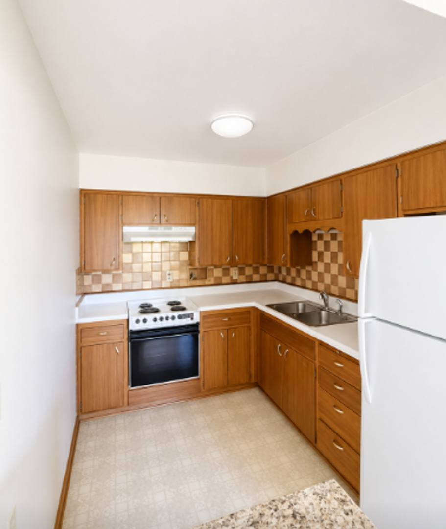 Apartment for rent at 4100 Grand Ave, Des Moines, IA 50312