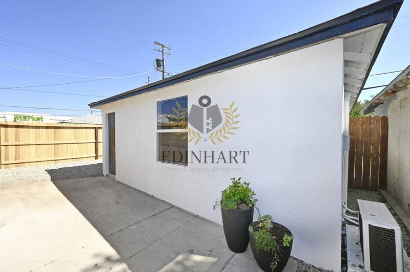 House for rent at 1584 N Carruth Ave #B, Fresno, CA 93728