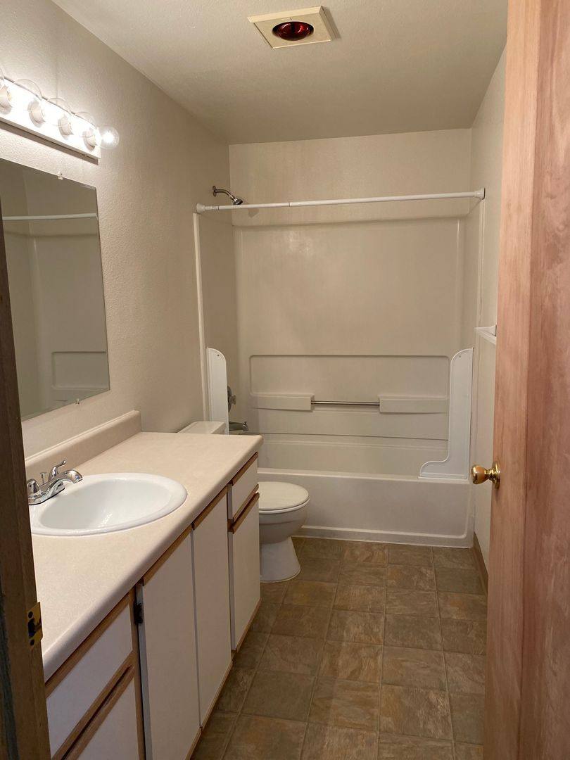 Apartment for rent at 7020 NE 100th Court, Vancouver, WA 98662