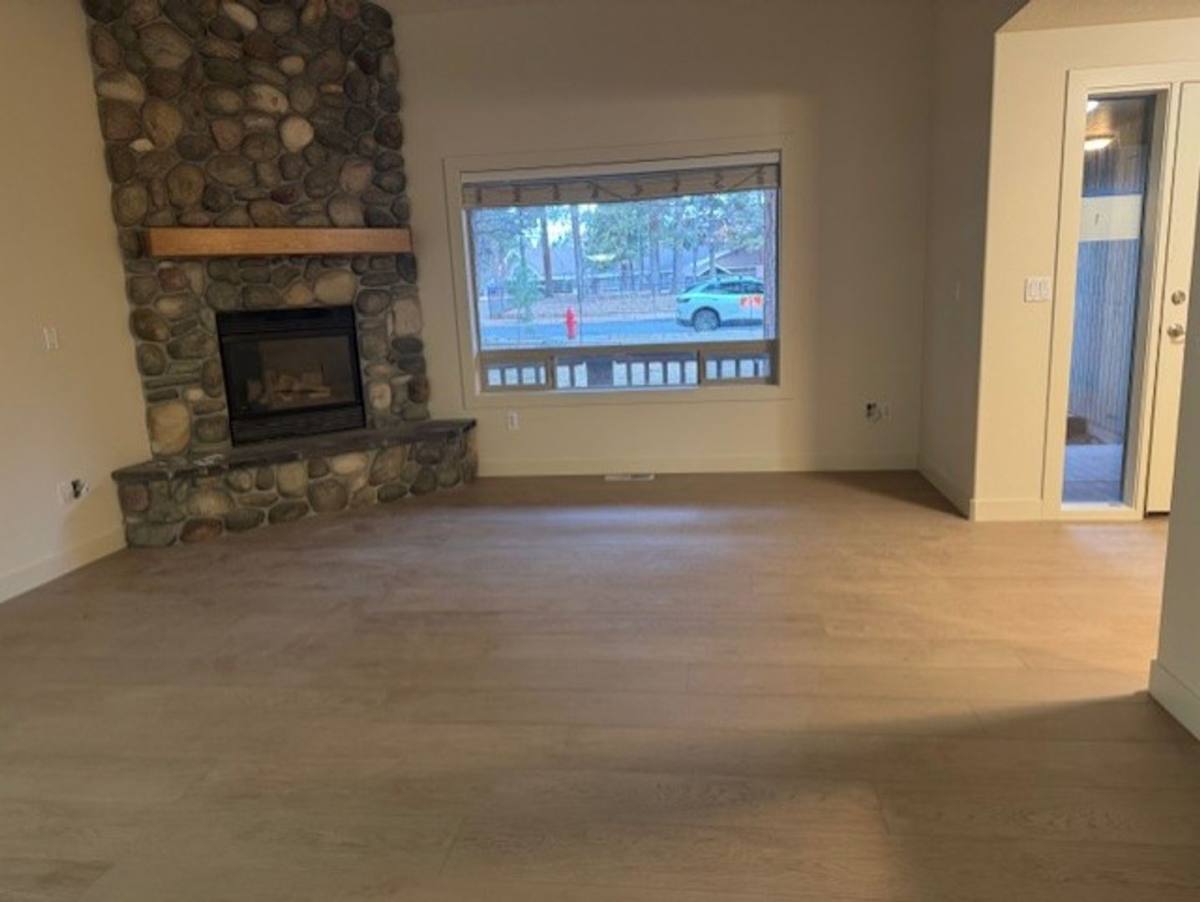 House for rent at 61234 SW Larkwood Dr, Bend, OR 97702