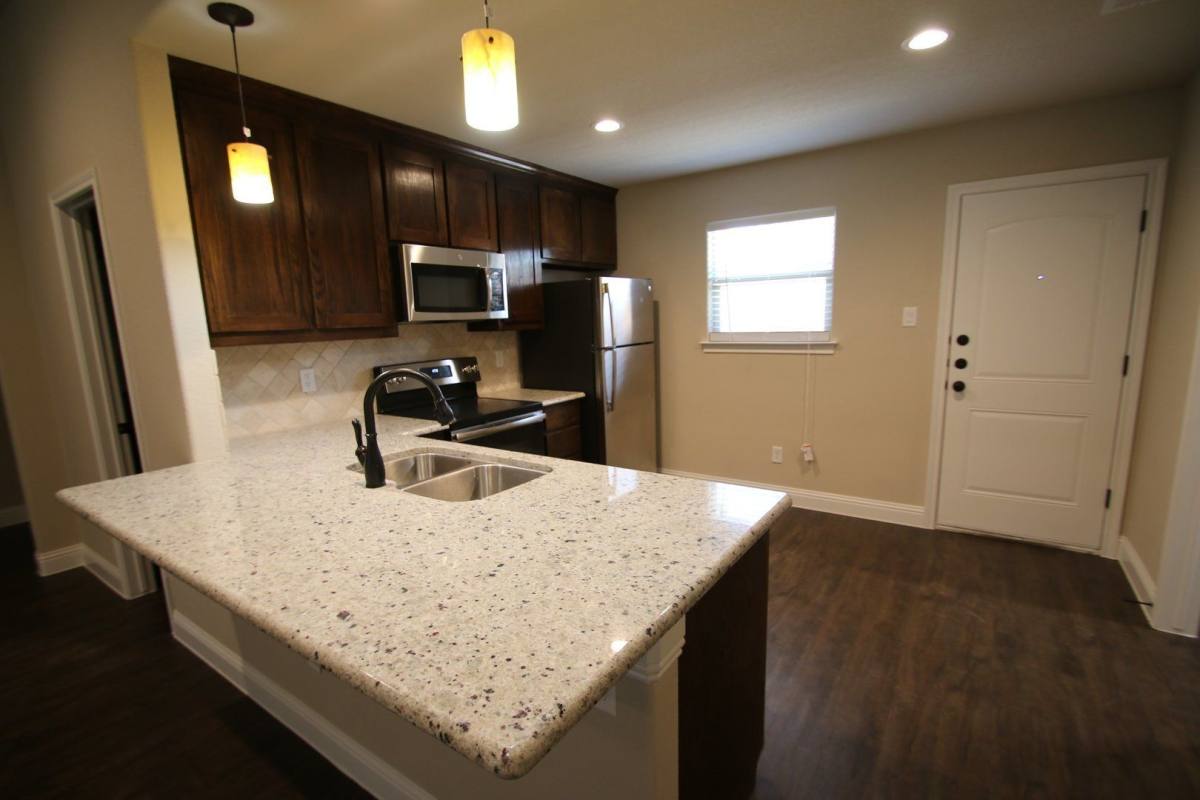 Apartment for rent at 1325-1329 White Sand Dr, Azle, TX 76020