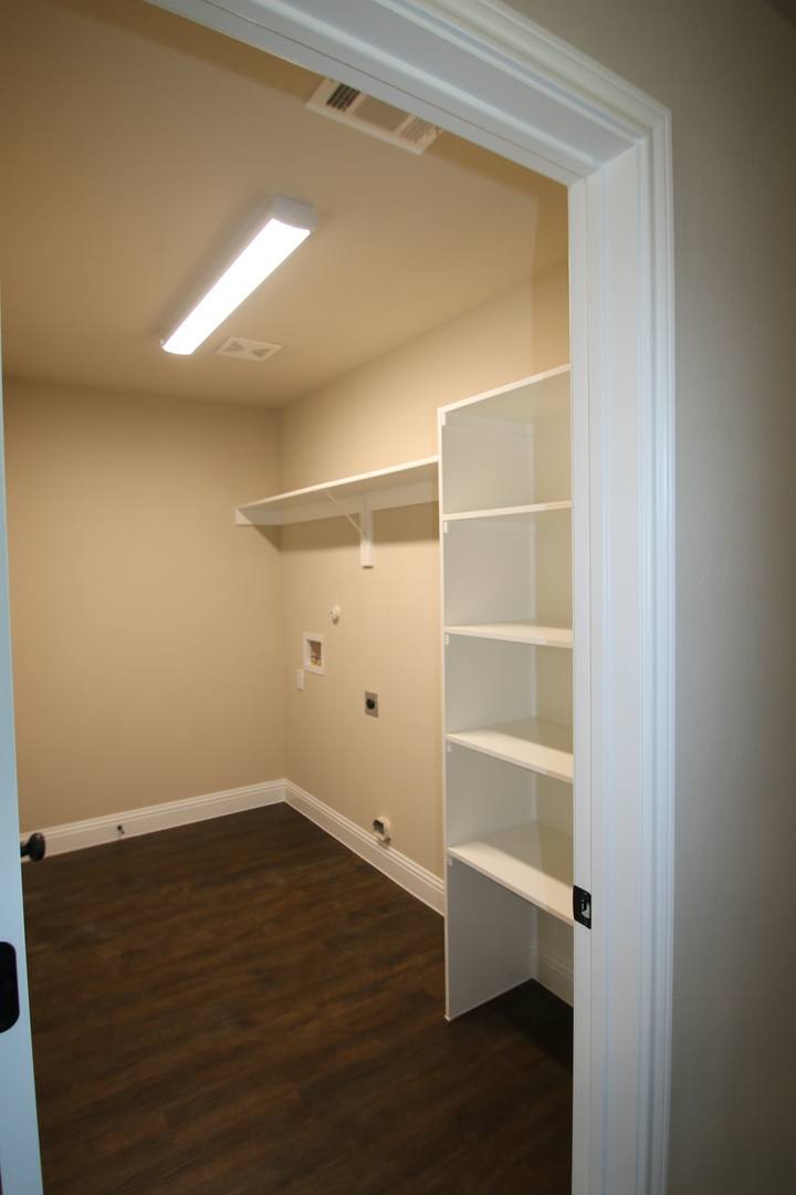Apartment for rent at 1325-1329 White Sand Dr, Azle, TX 76020