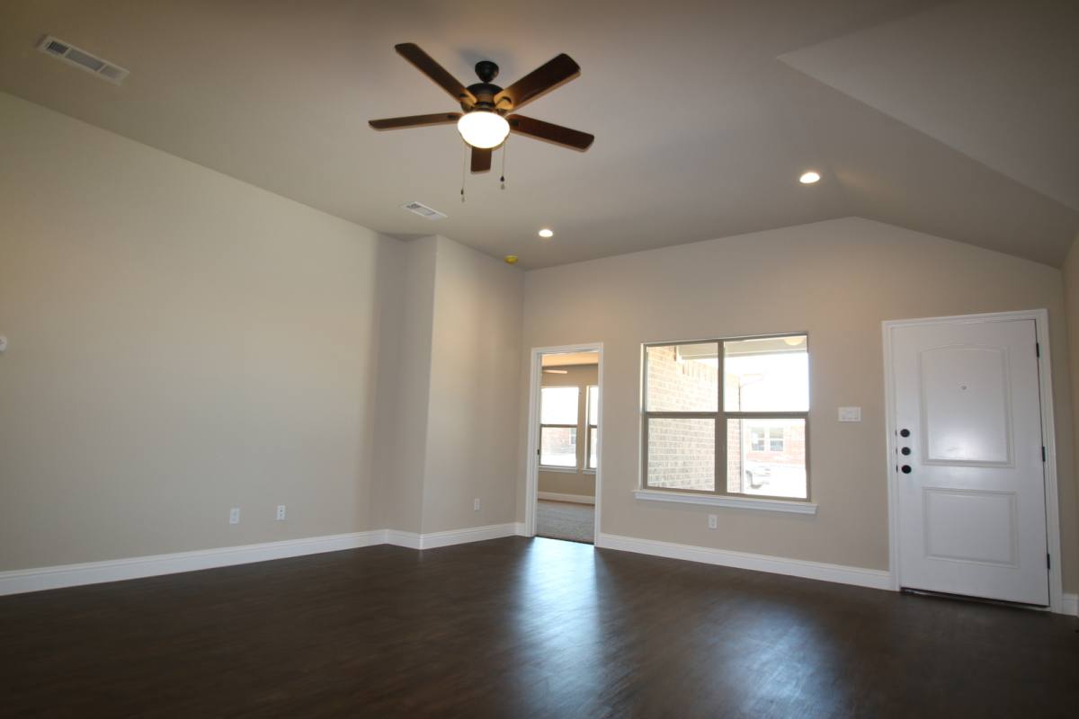 Apartment for rent at 1325-1329 White Sand Dr, Azle, TX 76020