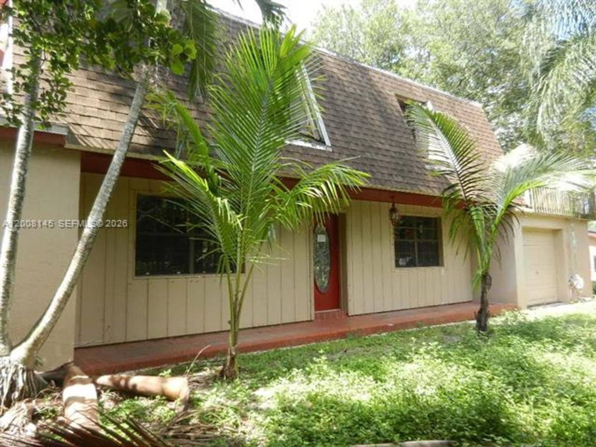 House for rent at 18950 SW 240th St, Homestead, FL 33031