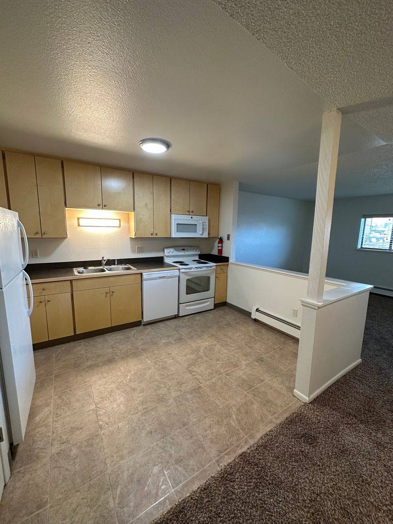 Apartment for rent at 4500 Parkview Dr, Cheyenne, WY 82001