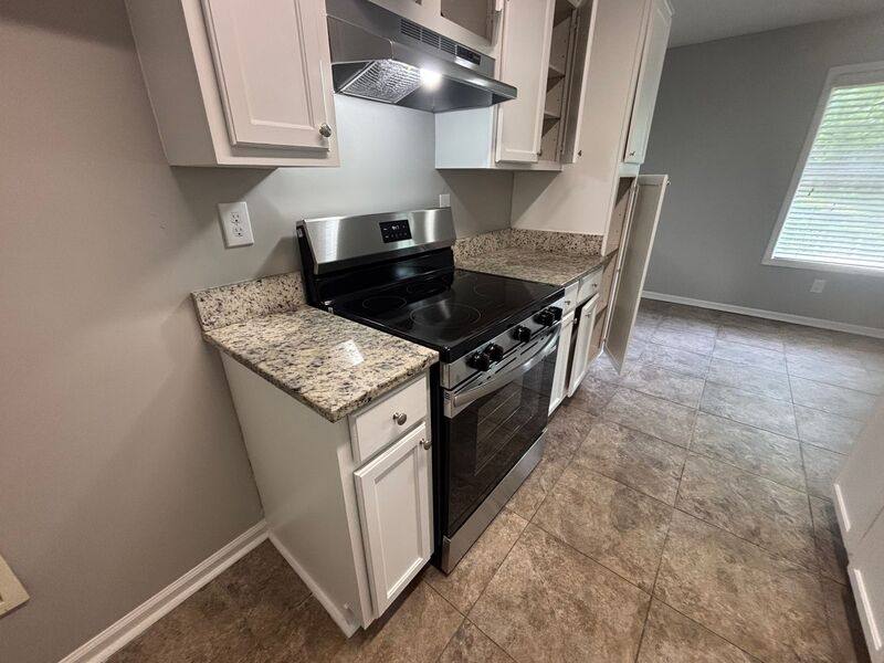 House for rent at 3989 Battlefield Dr, Memphis, TN 38128
