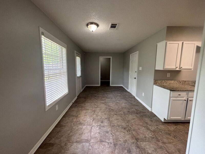 House for rent at 3989 Battlefield Dr, Memphis, TN 38128