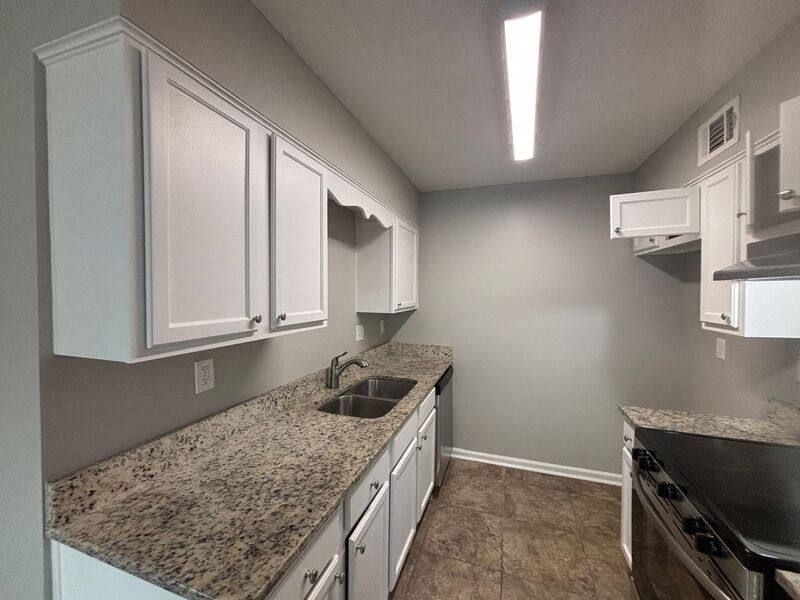 House for rent at 3989 Battlefield Dr, Memphis, TN 38128
