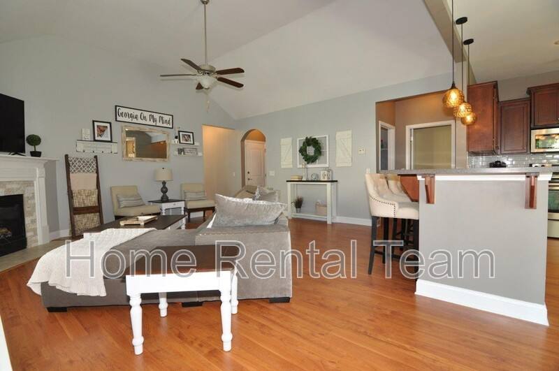House for rent at 156 Cottonham Court, Richmond Hill, GA 31324