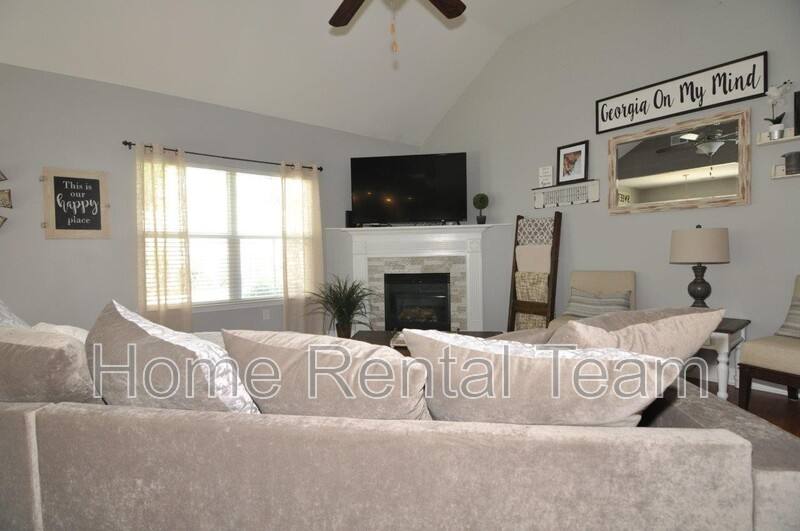 House for rent at 156 Cottonham Court, Richmond Hill, GA 31324