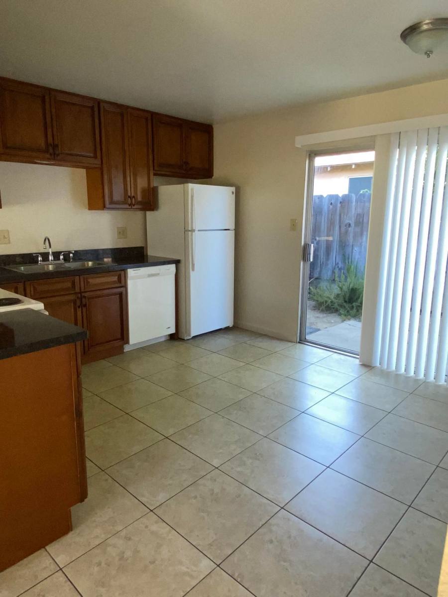 Apartment for rent at 2174 Coley Ave, Escalon, CA 95320