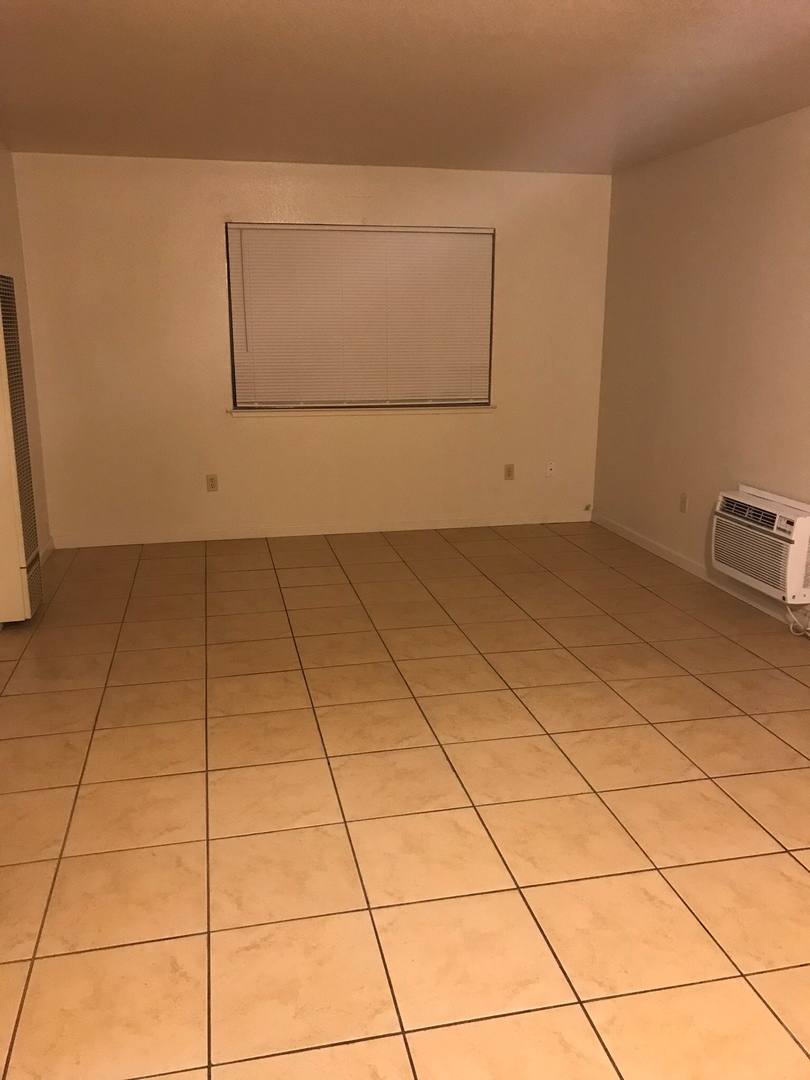 Apartment for rent at 2174 Coley Ave, Escalon, CA 95320