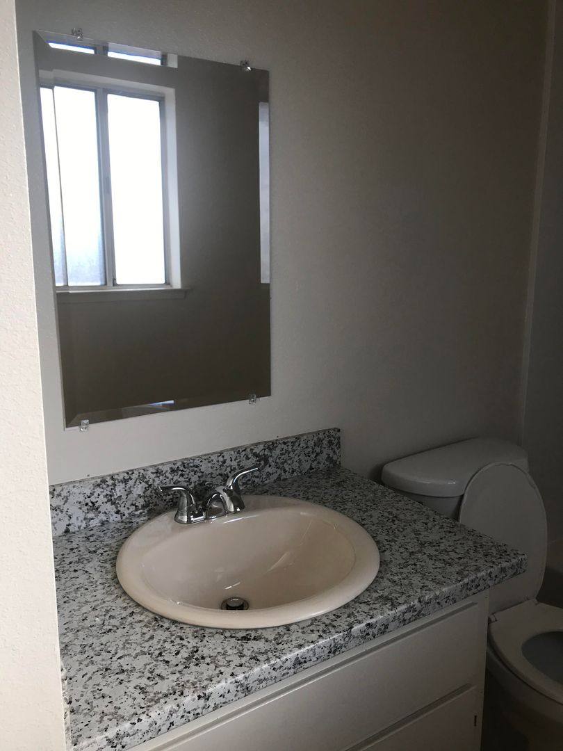 Apartment for rent at 2174 Coley Ave, Escalon, CA 95320