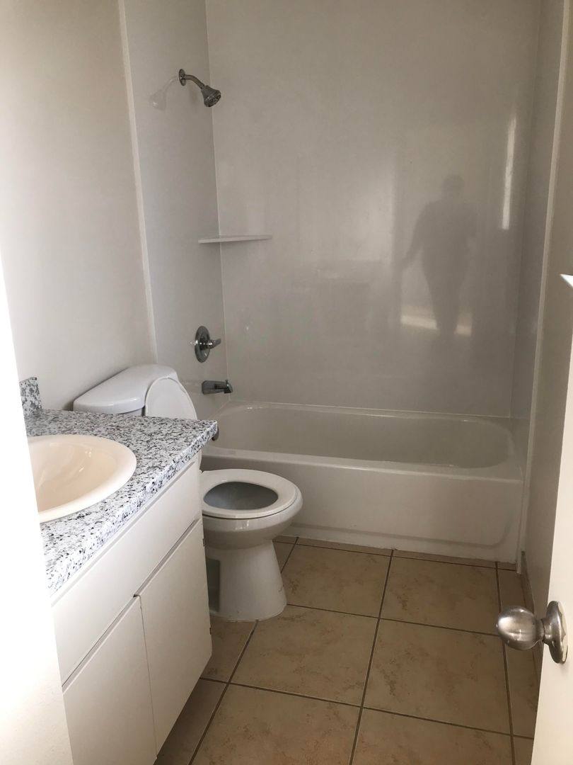 Apartment for rent at 2174 Coley Ave, Escalon, CA 95320