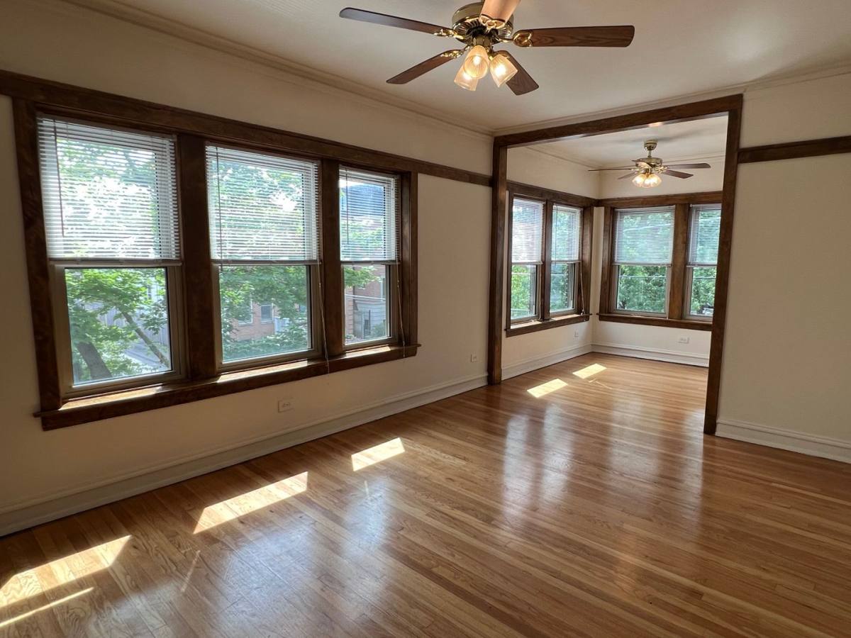 Apartment for rent at 1535 W Addison, Chicago, IL 60613