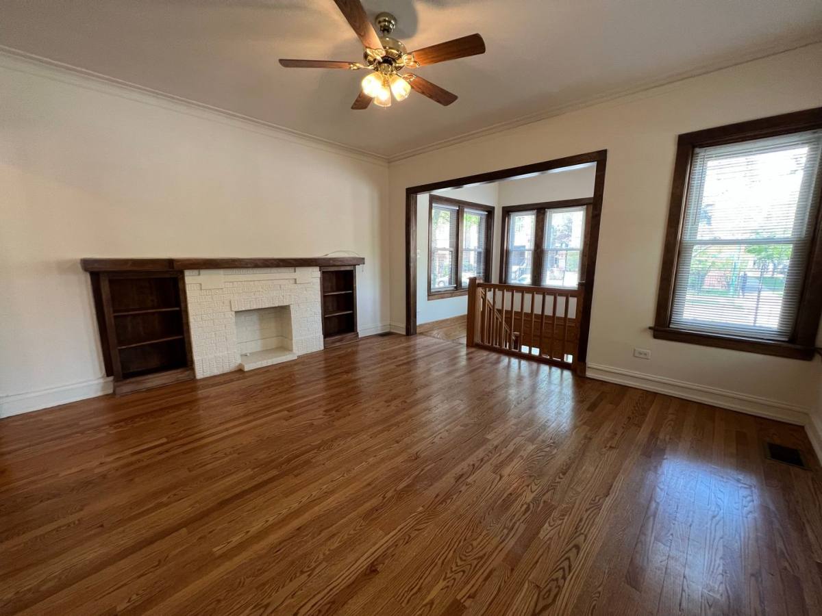 Apartment for rent at 1535 W Addison, Chicago, IL 60613