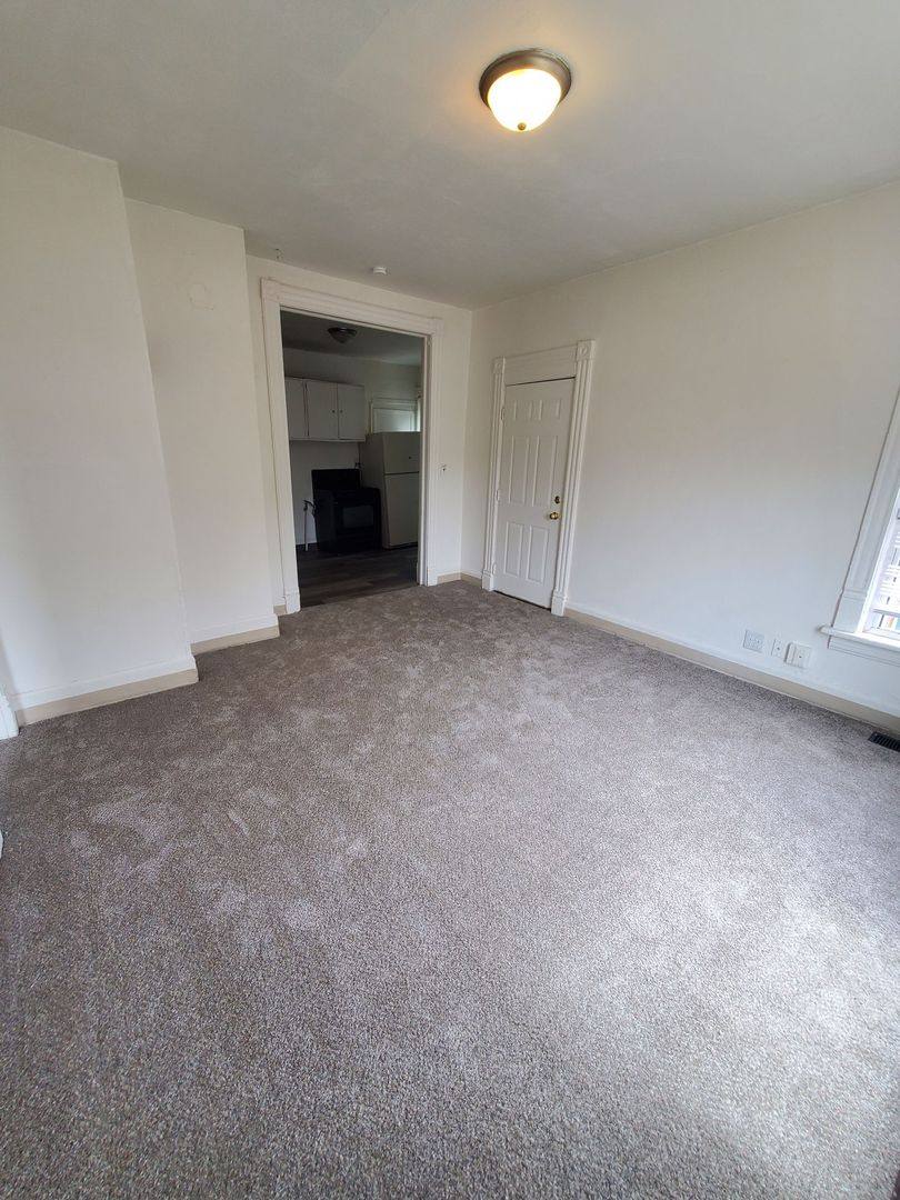 Apartment for rent at 612 10th St, Racine, WI 53403