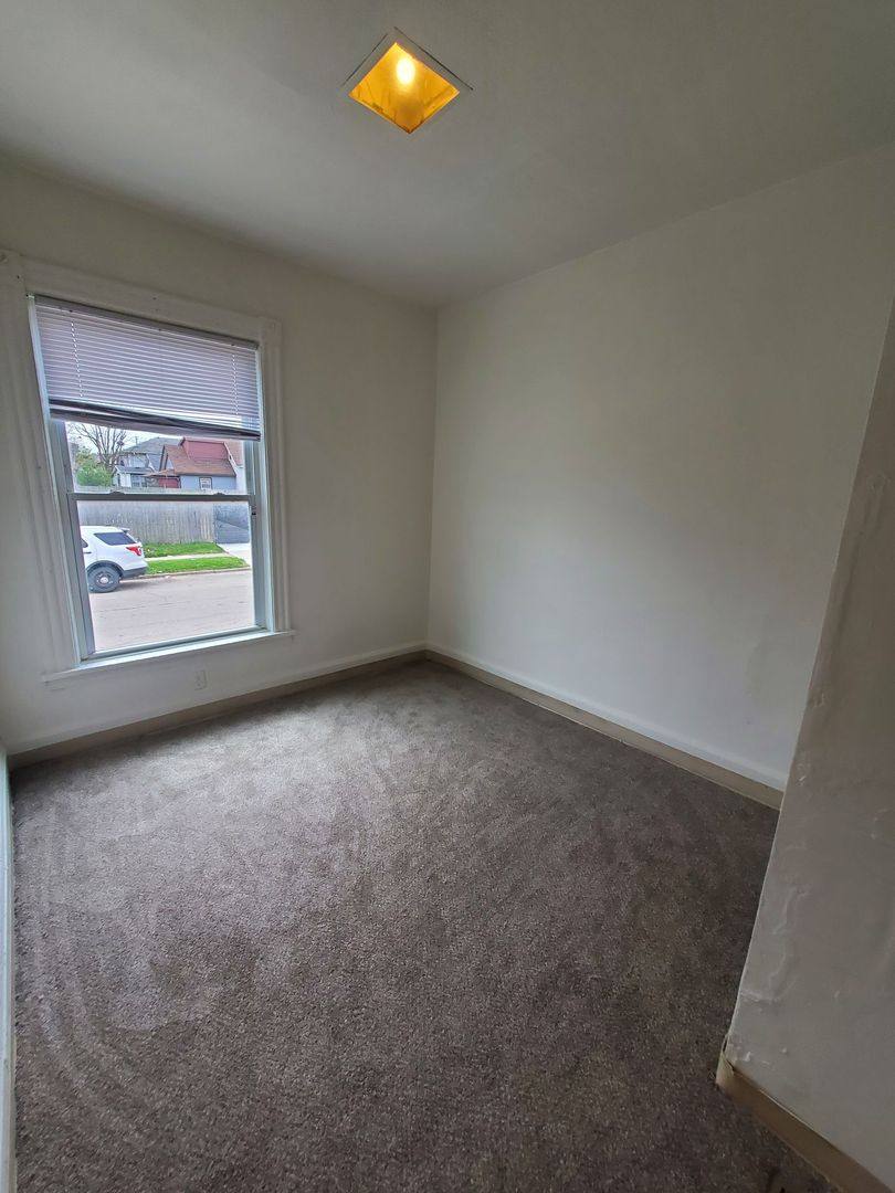 Apartment for rent at 612 10th St, Racine, WI 53403