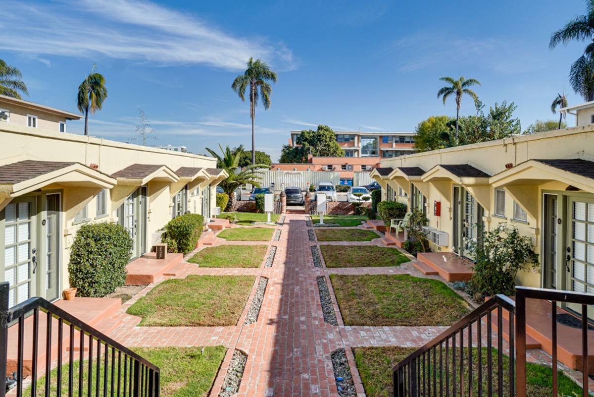 Apartment for rent at 4260 Campus Ave, San Diego, CA 92103
