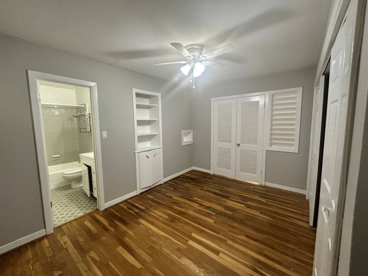 Apartment for rent at 3520 Garrott, Houston, TX 77006