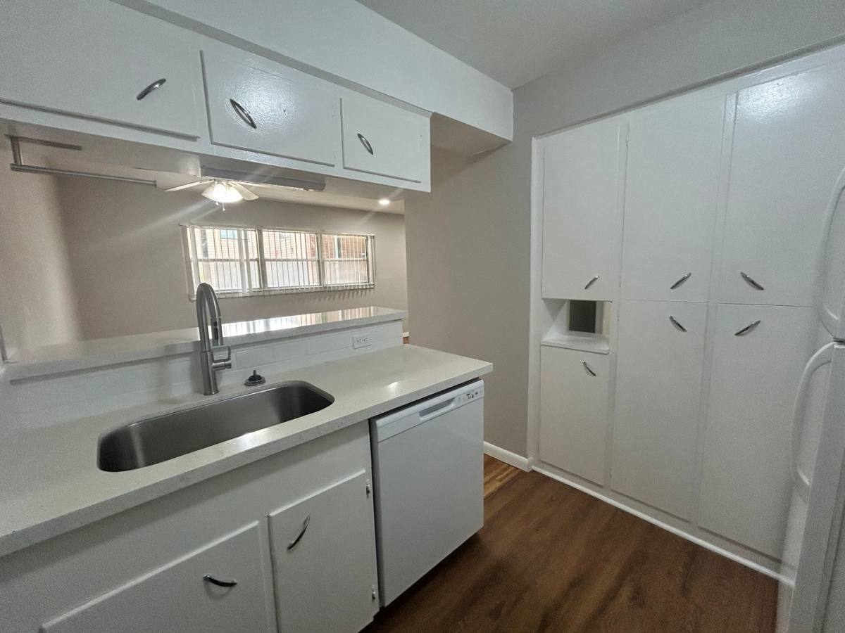 Apartment for rent at 3520 Garrott, Houston, TX 77006