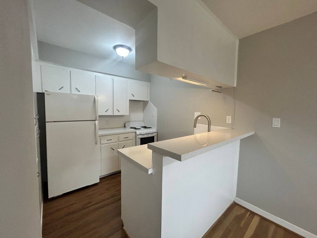Apartment for rent at 3520 Garrott, Houston, TX 77006