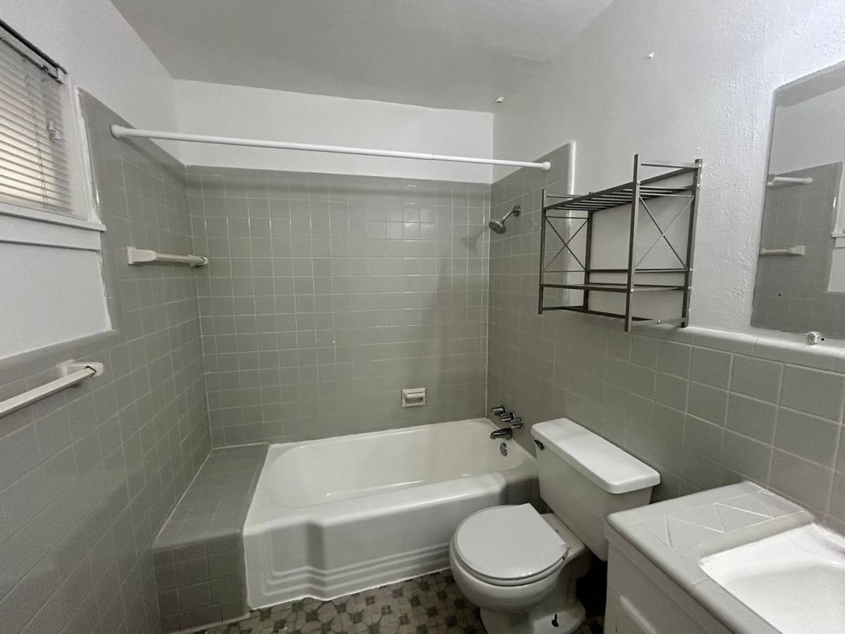 Apartment for rent at 3520 Garrott, Houston, TX 77006