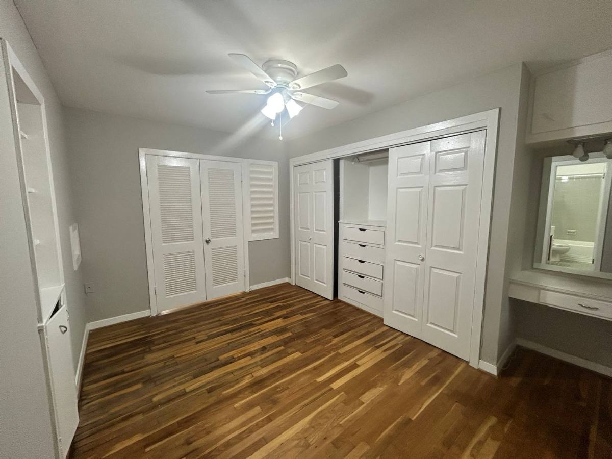 Apartment for rent at 3520 Garrott, Houston, TX 77006