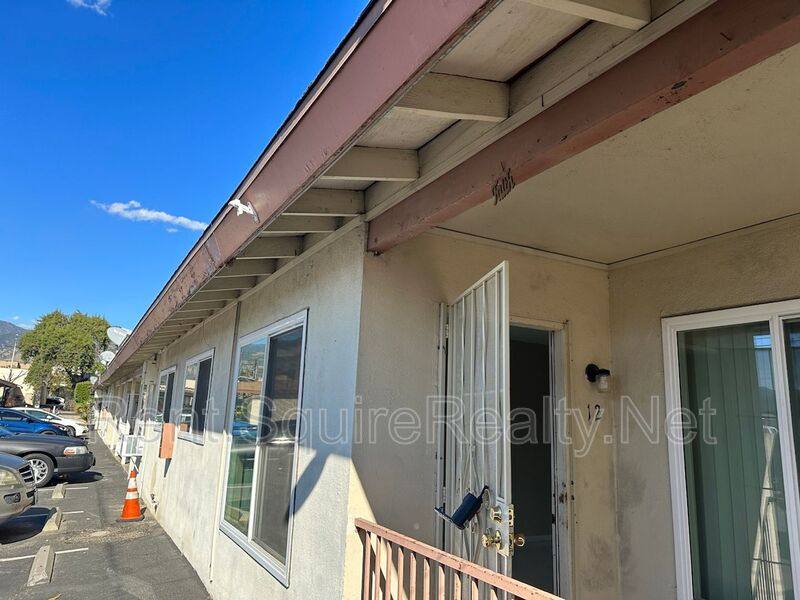 Apartment for rent at 936 W Foothill Blvd #12, Azusa, CA 91702