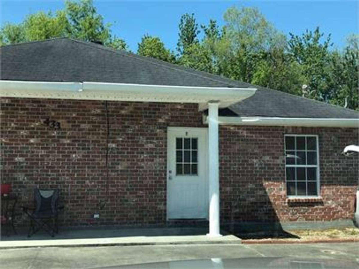 Apartment for rent at 433 Idlewild Dr, Houma, LA 70364