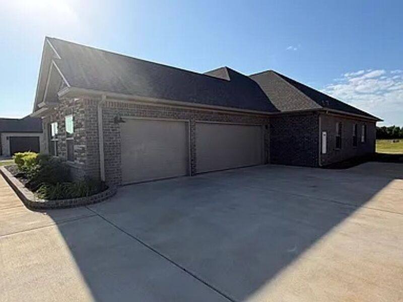 House for rent at 26316 Woodfield Dr, Athens, AL 35613