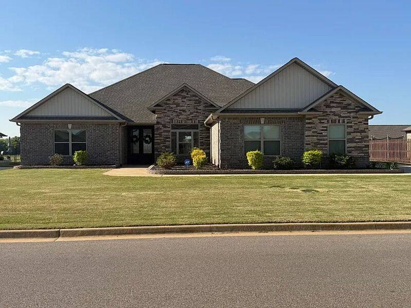 House for rent at 26316 Woodfield Dr, Athens, AL 35613