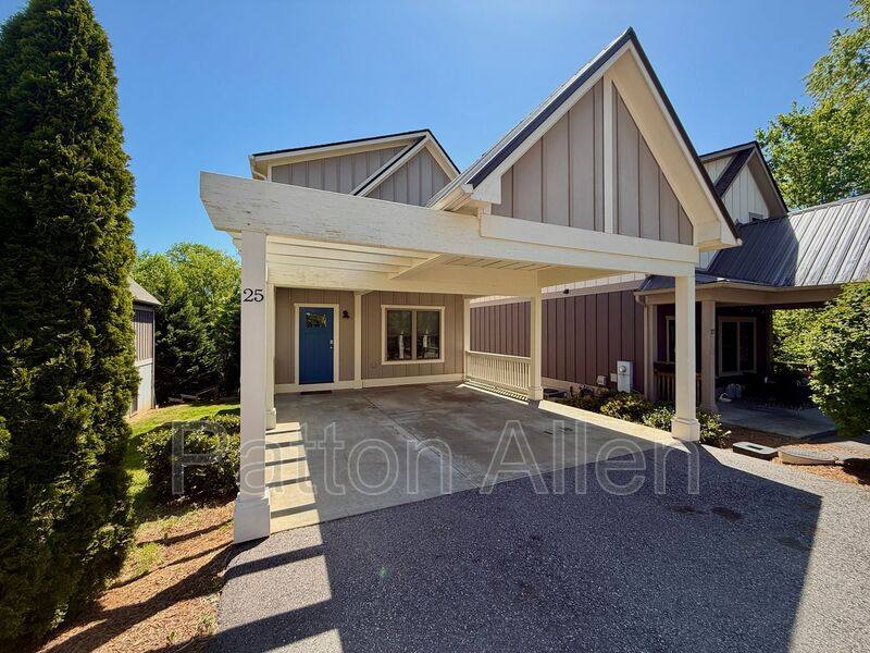 House for rent at 25 Gratitude Dr, Asheville, NC 28806