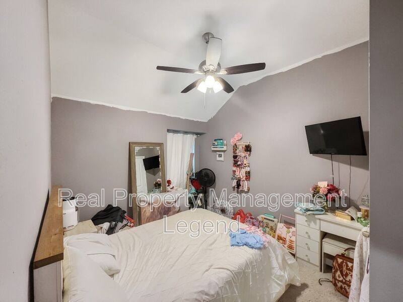 House for rent at 417 Cooper St, Argyle, TX 76226