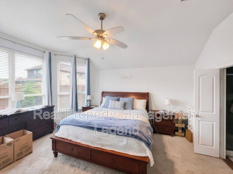 House for rent at 417 Cooper St, Argyle, TX 76226