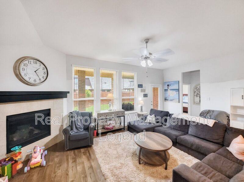 House for rent at 417 Cooper St, Argyle, TX 76226