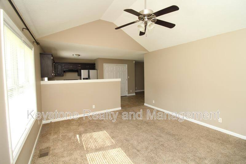 House for rent at 1920 Timberline Circle, Oak Grove, KY 42262