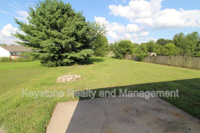 House for rent at 1920 Timberline Circle, Oak Grove, KY 42262