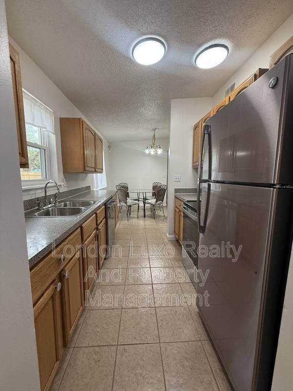 House for rent at 909 La Marche Dr, Jacksonville, FL 32205