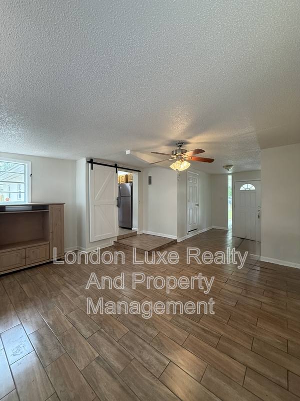 House for rent at 909 La Marche Dr, Jacksonville, FL 32205