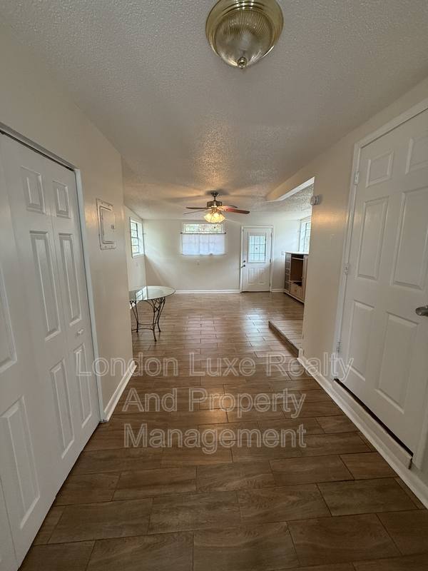 House for rent at 909 La Marche Dr, Jacksonville, FL 32205