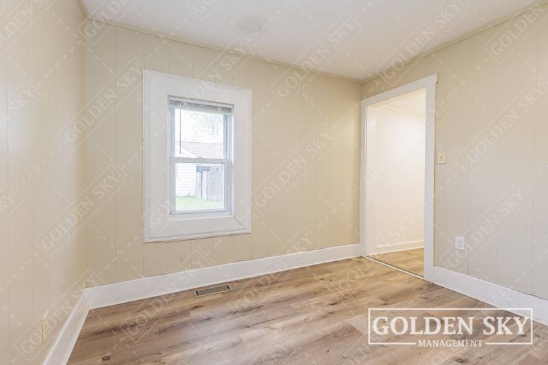 House for rent at 1704 W 15th St, Muncie, IN 47302