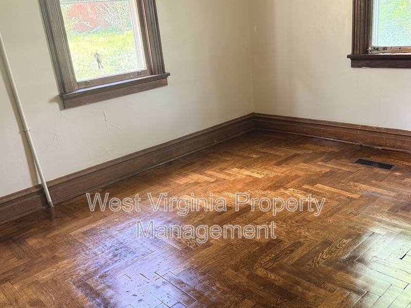 House for rent at 102 Temple St, Beckley, WV 25801